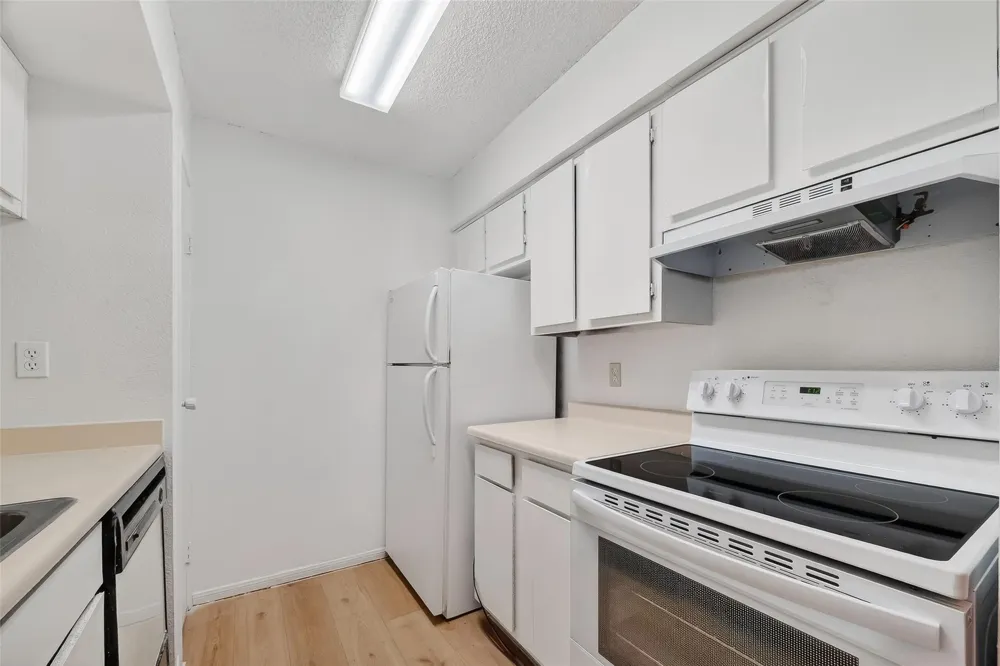 1500 Bay Area Boulevard #118 Houston, TX 77058