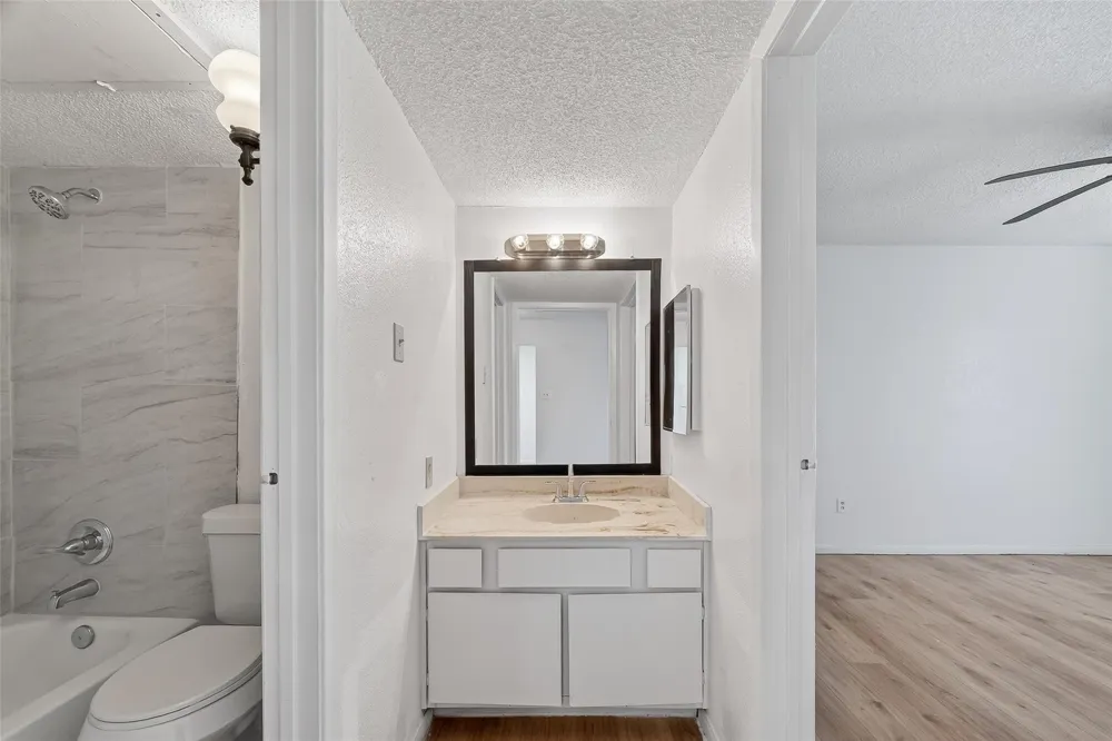 1500 Bay Area Boulevard #118 Houston, TX 77058