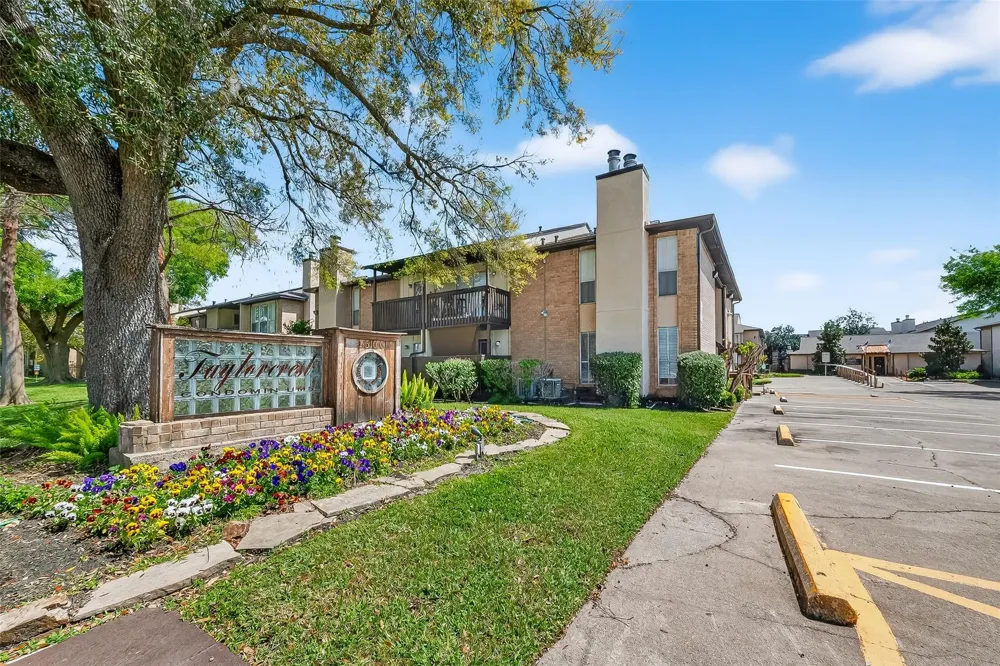 1500 Bay Area Boulevard #118 Houston, TX 77058