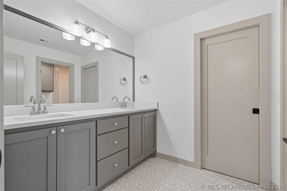 3921 S Madison Avenue Tulsa, OK 74105