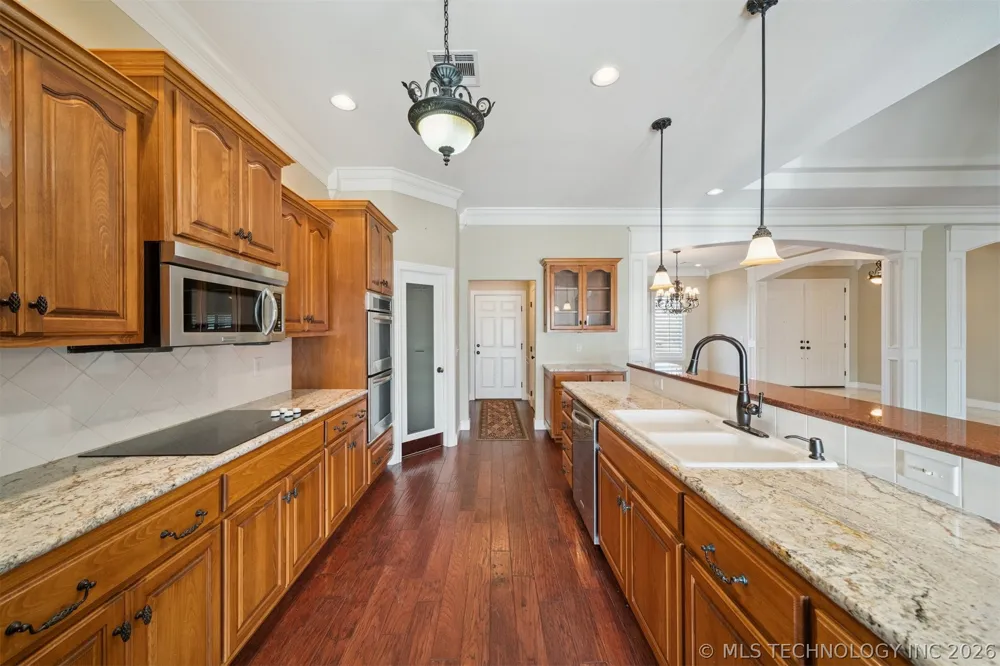 5020 Lake Breeze Road Grove, OK 74344
