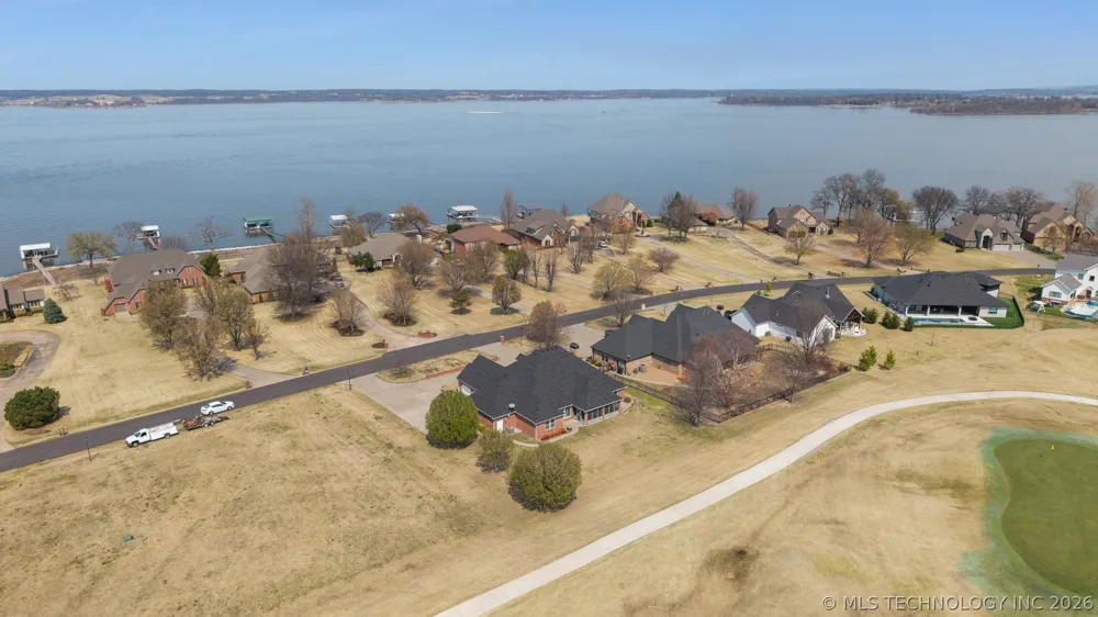 5020 Lake Breeze Road Grove, OK 74344