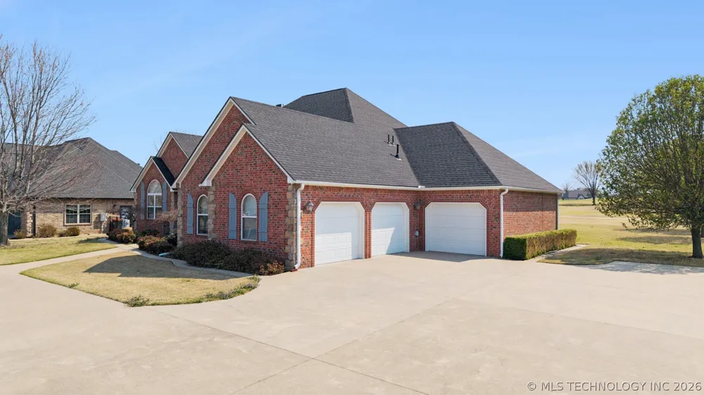 5020 Lake Breeze Road Grove, OK 74344