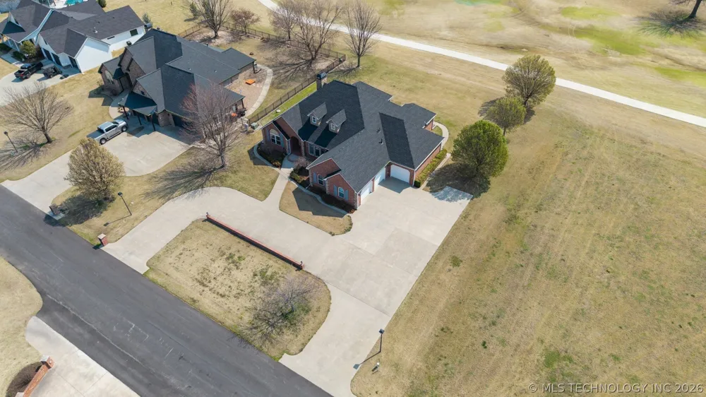 5020 Lake Breeze Road Grove, OK 74344
