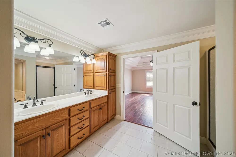 5020 Lake Breeze Road Grove, OK 74344