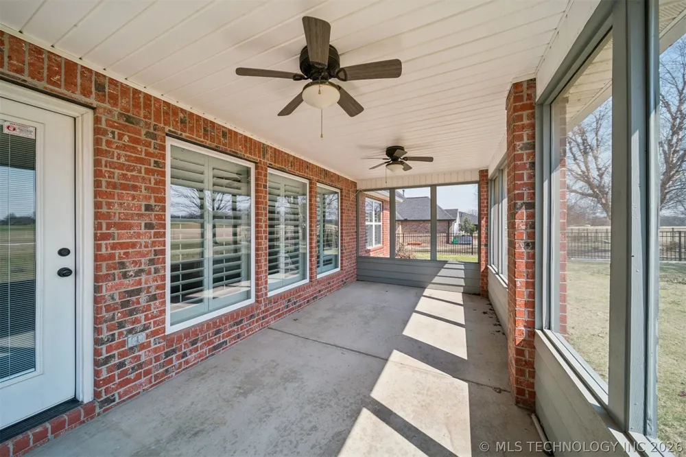 5020 Lake Breeze Road Grove, OK 74344