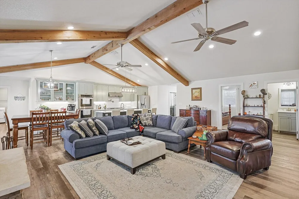 1161 Lynn Creek Road Jacksboro, TX 76458
