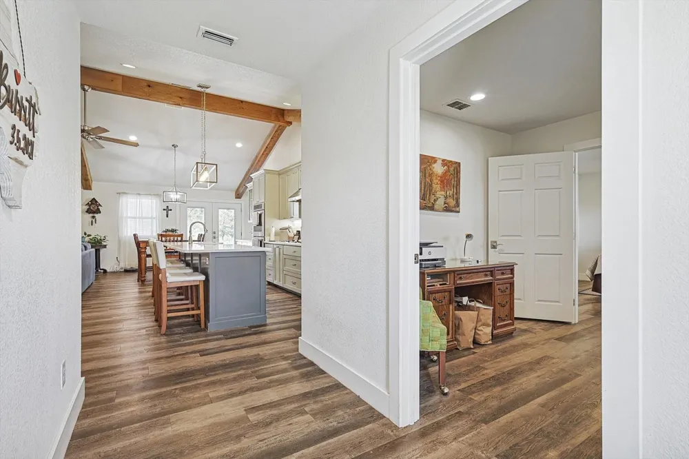 1161 Lynn Creek Road Jacksboro, TX 76458