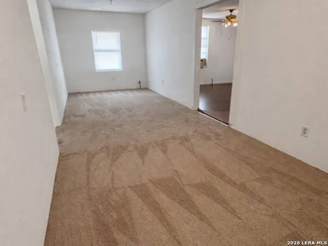 217 PARK AVENUE Karnes City, TX 78118