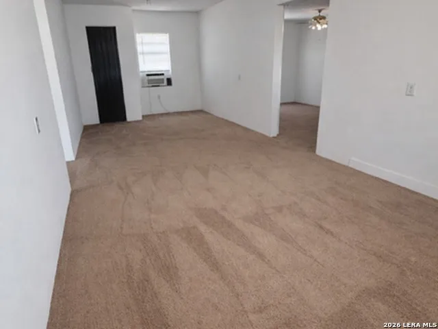 217 PARK AVENUE Karnes City, TX 78118