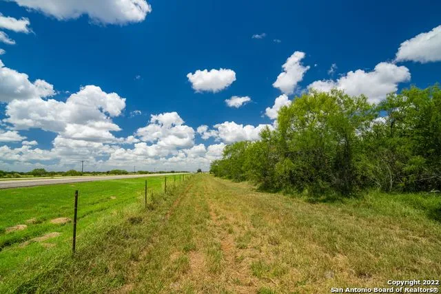 9815 US-181N Skidmore, TX 78389