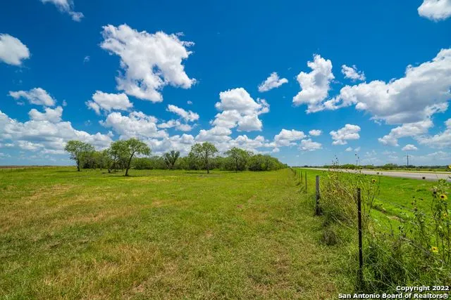 9815 US-181N Skidmore, TX 78389