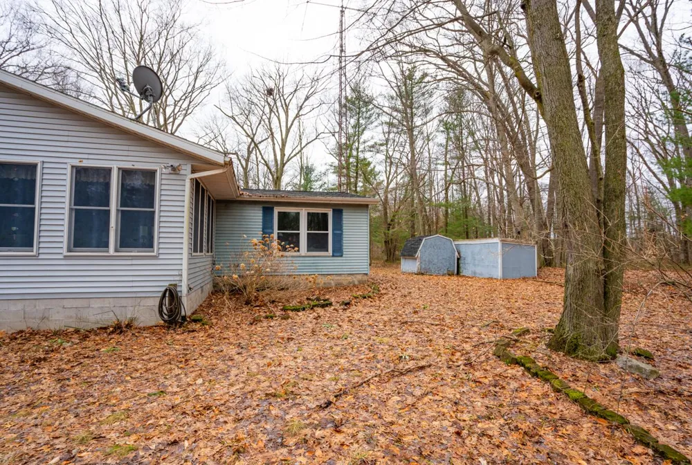 4202 E Pontaluna Road Fruitport Charter Township, MI 49415