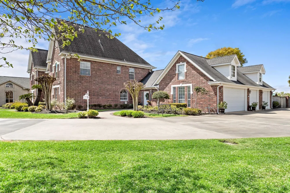 2700 Spurlock Road Nederland, TX 77627