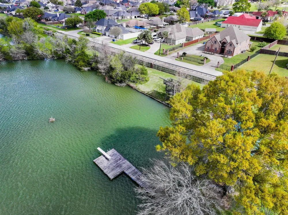 2700 Spurlock Road Nederland, TX 77627