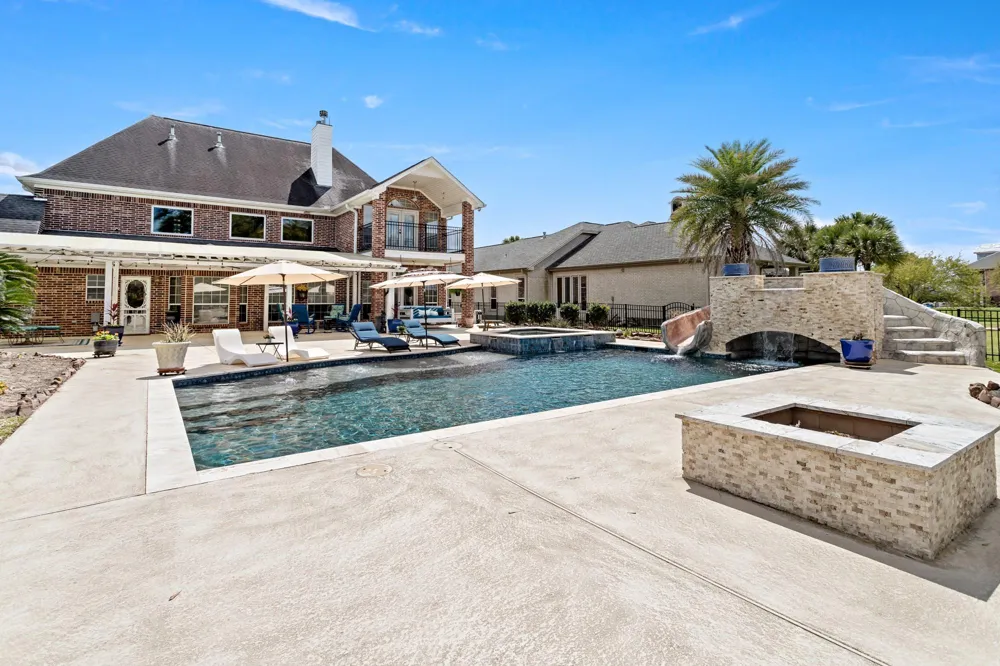 2700 Spurlock Road Nederland, TX 77627