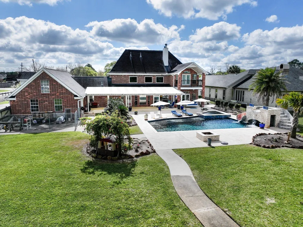 2700 Spurlock Road Nederland, TX 77627