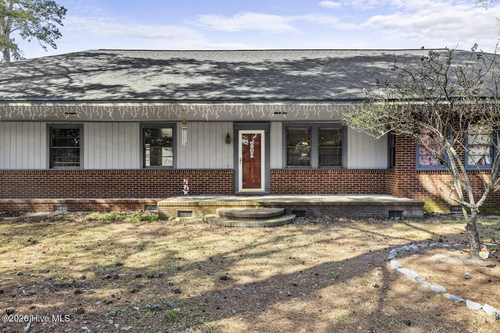 325 Bartlett Road Warsaw, NC 28398