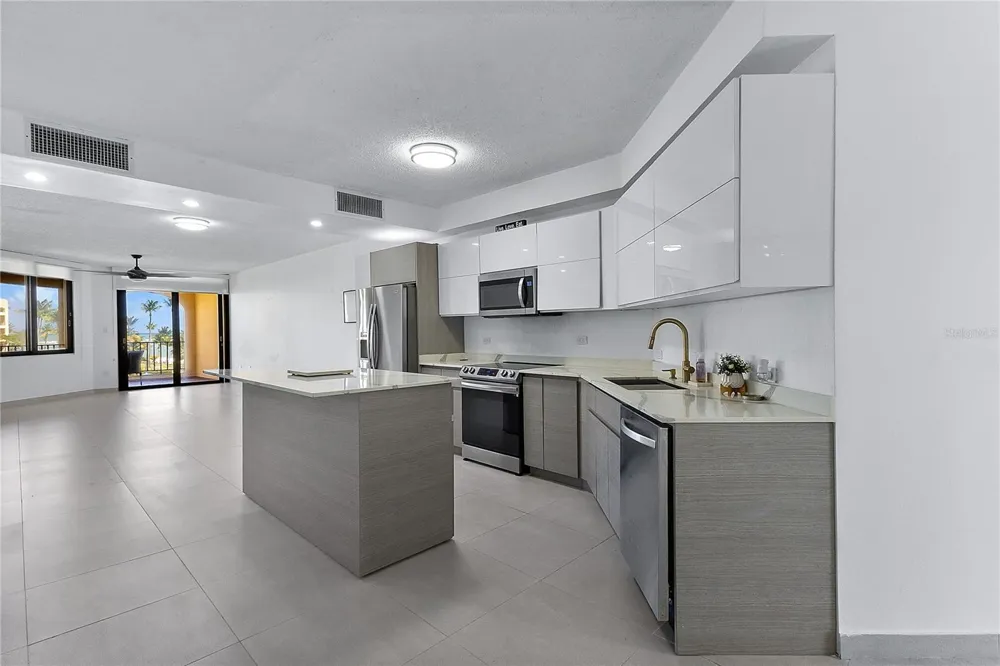 190 CANDELERO DRIVE #175 Humacao, PR 00791