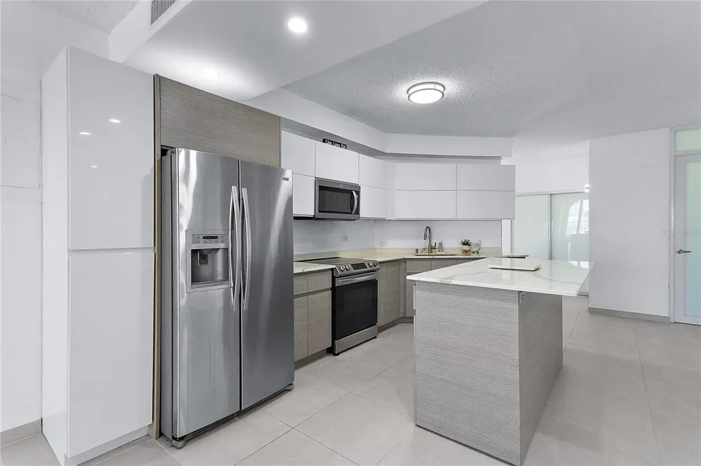 190 CANDELERO DRIVE #175 Humacao, PR 00791