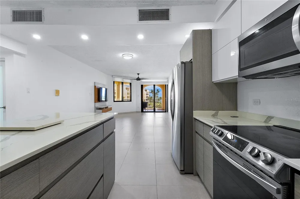 190 CANDELERO DRIVE #175 Humacao, PR 00791