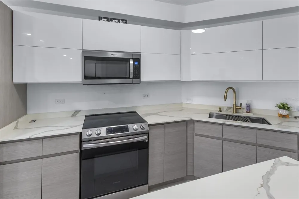 190 CANDELERO DRIVE #175 Humacao, PR 00791
