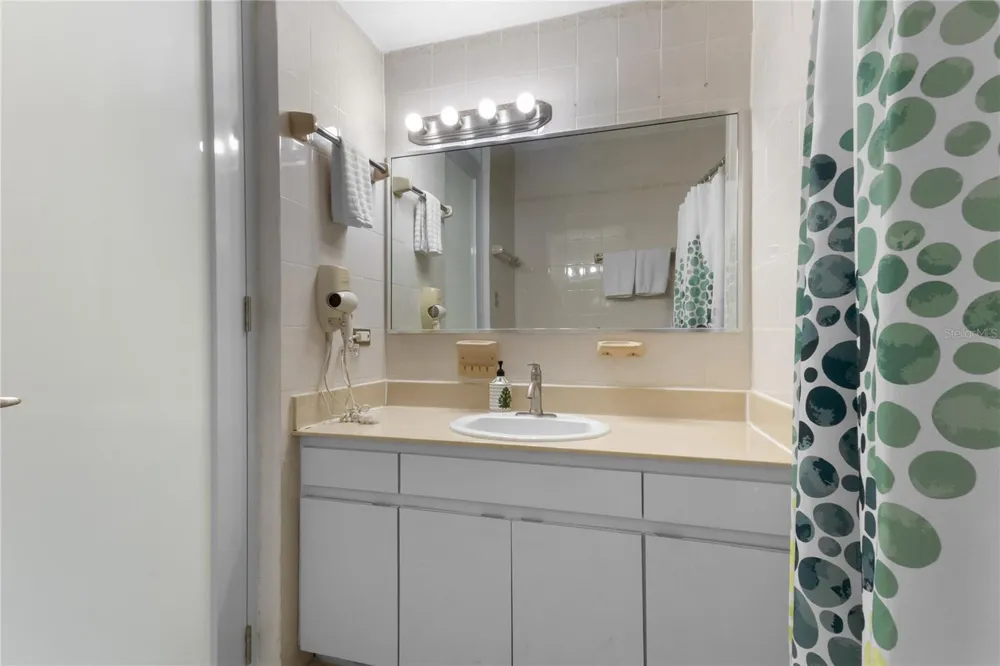 190 CANDELERO DRIVE #175 Humacao, PR 00791