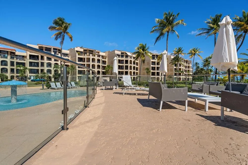 190 CANDELERO DRIVE #175 Humacao, PR 00791