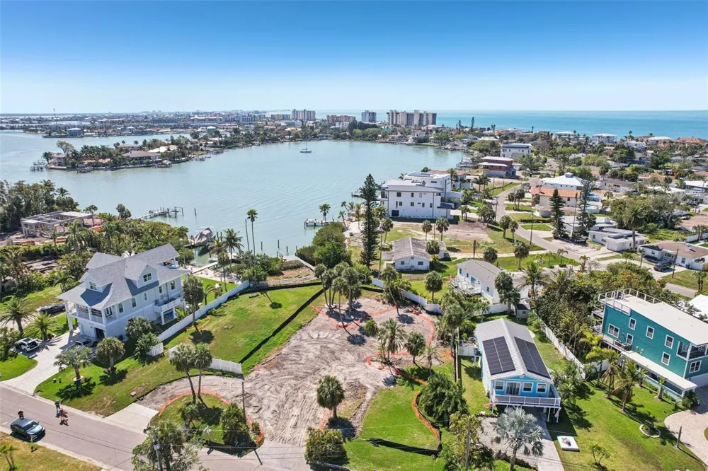 15825 REDINGTON DRIVE Redington Beach, FL 33708
