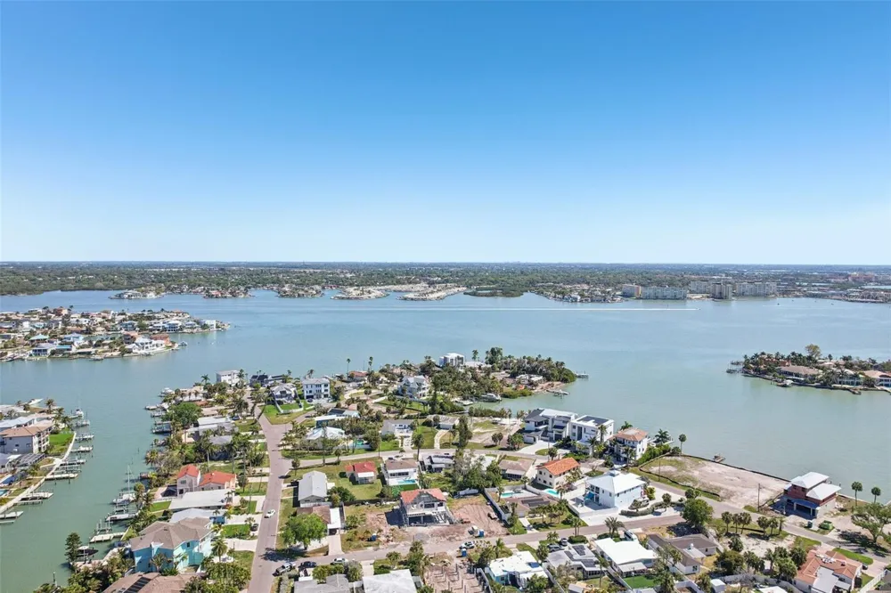 15825 REDINGTON DRIVE Redington Beach, FL 33708