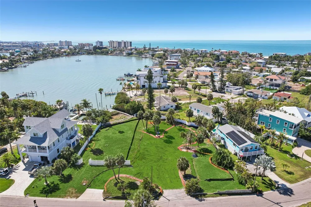 15825 REDINGTON DRIVE Redington Beach, FL 33708