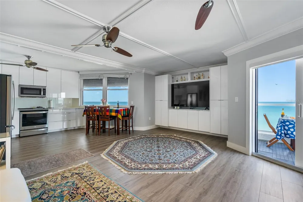 1050 LONGBOAT CLUB ROAD #506 Longboat Key, FL 34228
