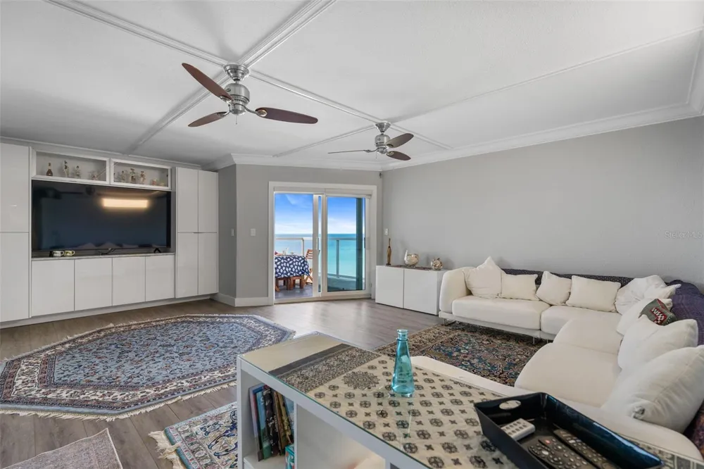 1050 LONGBOAT CLUB ROAD #506 Longboat Key, FL 34228