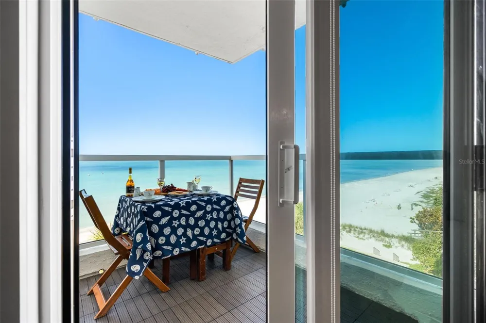 1050 LONGBOAT CLUB ROAD #506 Longboat Key, FL 34228