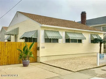 320 Webster Avenue