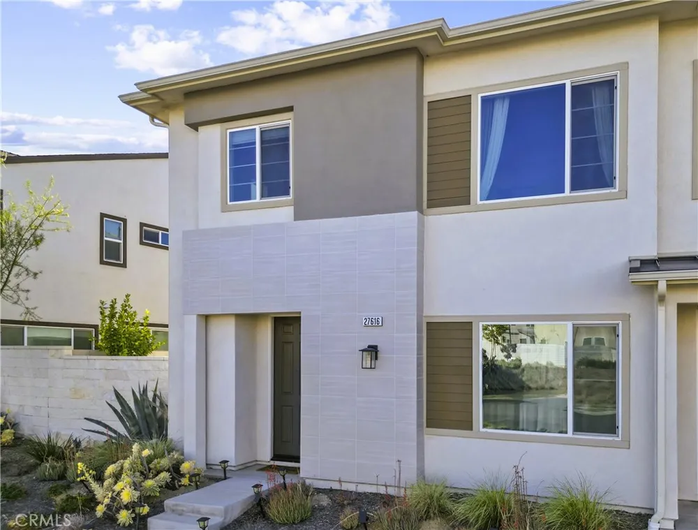 27616 Symphony Place Valencia, CA 91381