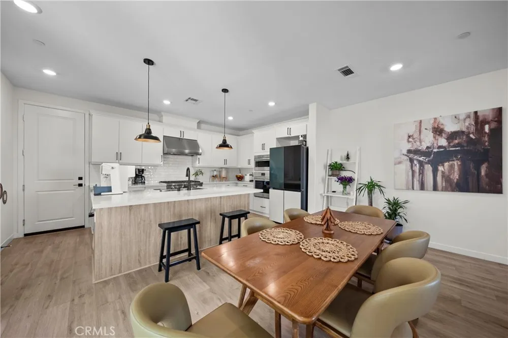 27616 Symphony Place Valencia, CA 91381