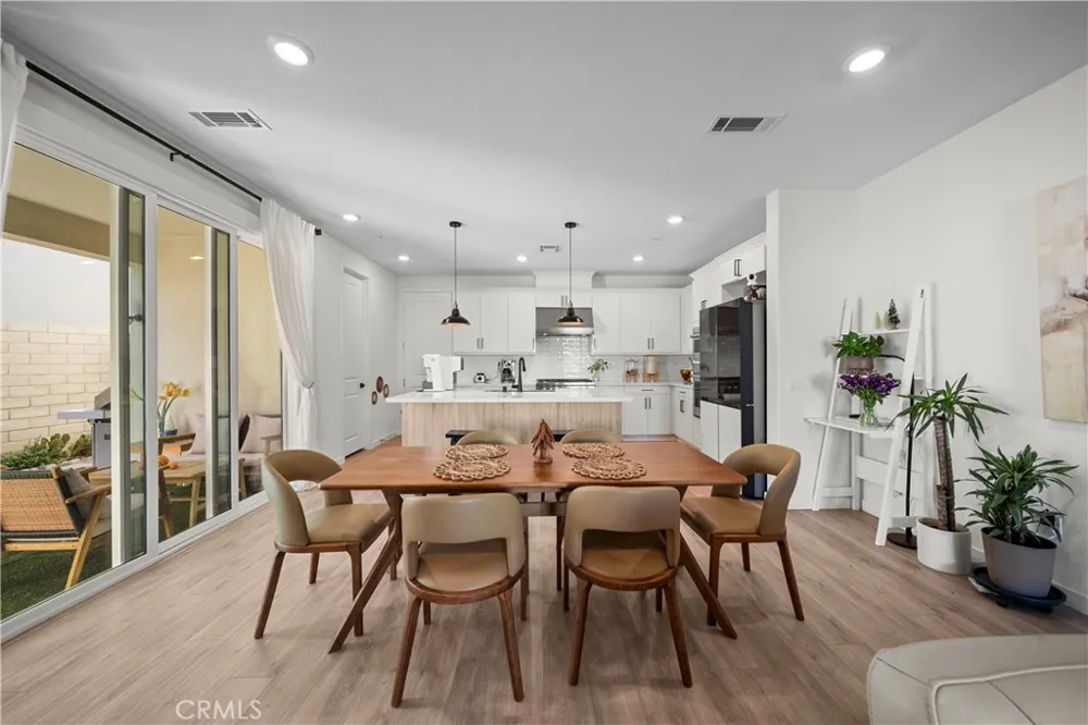 27616 Symphony Place Valencia, CA 91381