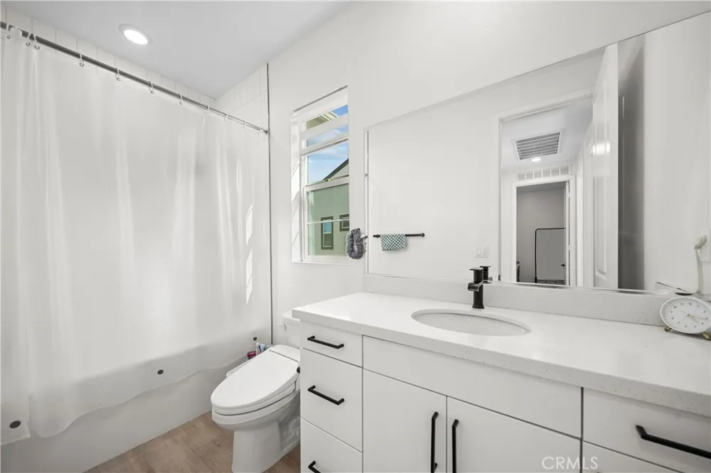 27616 Symphony Place Valencia, CA 91381