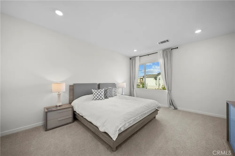 27616 Symphony Place Valencia, CA 91381