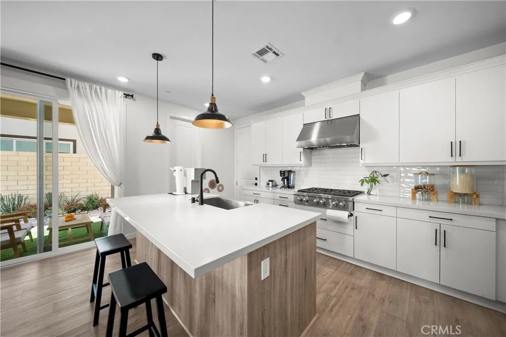 27616 Symphony Place Valencia, CA 91381