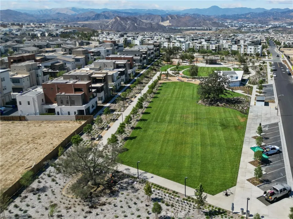 27616 Symphony Place Valencia, CA 91381