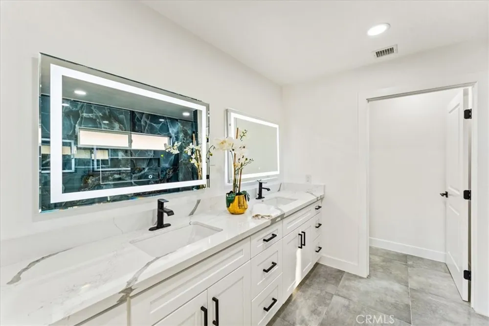 1271 Brittany Cross North Tustin, CA 92705