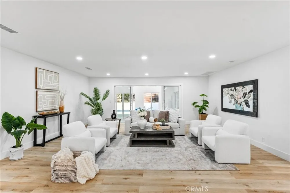 1271 Brittany Cross North Tustin, CA 92705