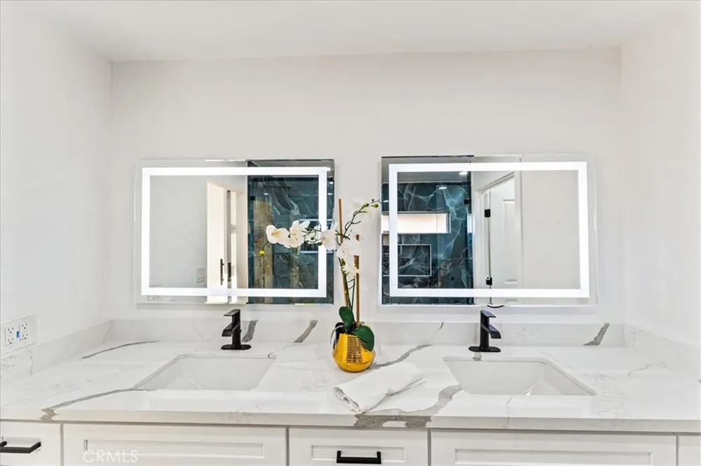 1271 Brittany Cross North Tustin, CA 92705
