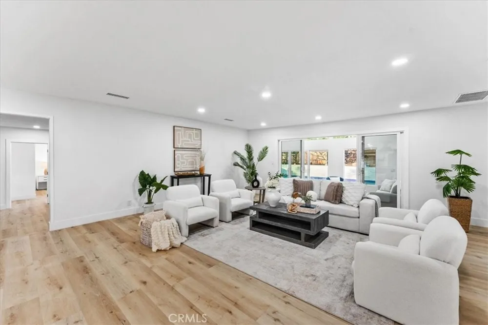 1271 Brittany Cross North Tustin, CA 92705