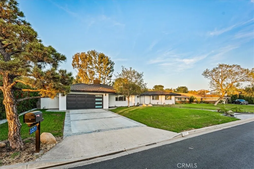 1271 Brittany Cross North Tustin, CA 92705