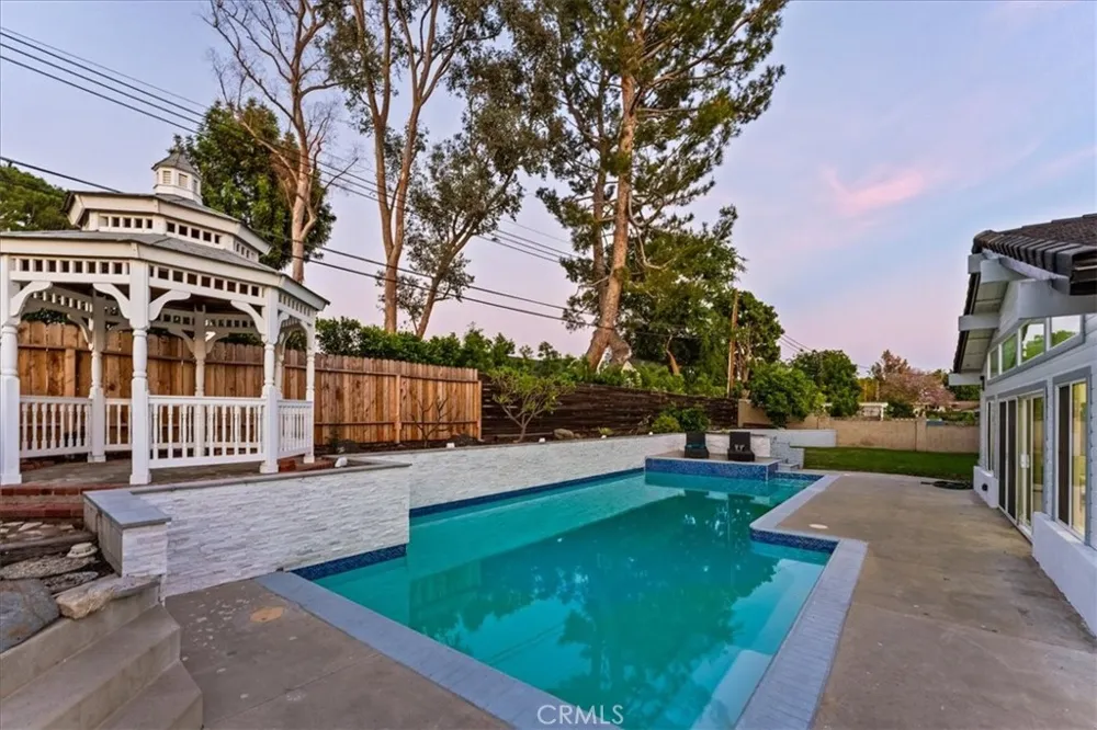 1271 Brittany Cross North Tustin, CA 92705