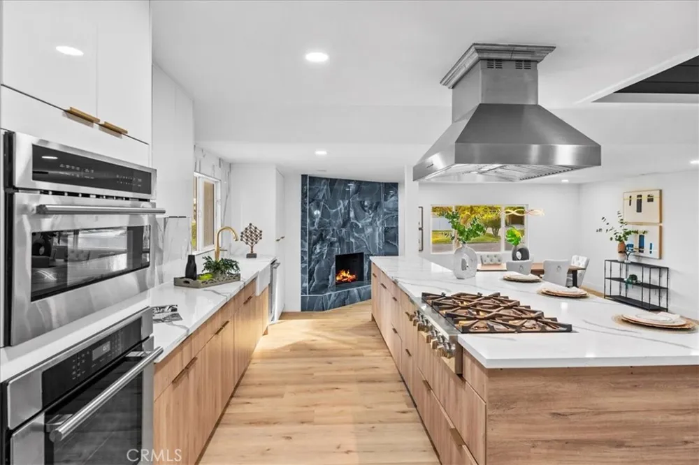 1271 Brittany Cross North Tustin, CA 92705