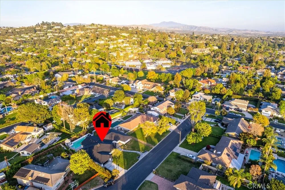 1271 Brittany Cross North Tustin, CA 92705